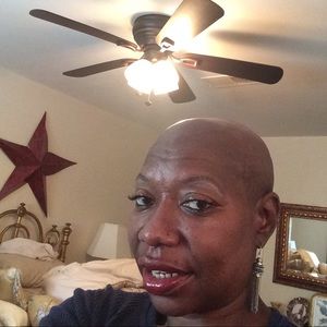 Meet your Posher, Evelyn